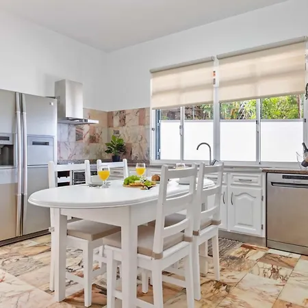 Casa Dos Leoes * アルコ・ダ・カリェタ