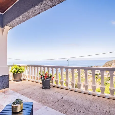 Casa Dos Leoes * Arco da Calheta (Madeira)