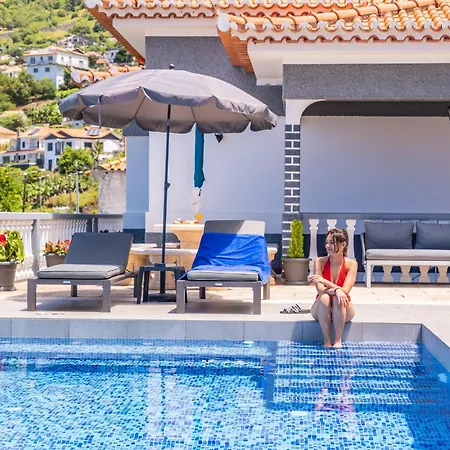 Casa Dos Leoes Arco da Calheta (Madeira)