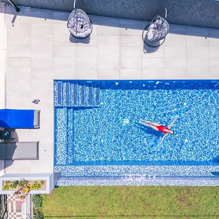 Casa Dos Leoes ארקו דה קלחטה