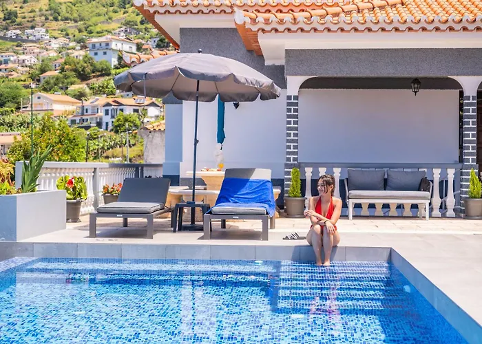 Casa Dos Leoes Arco da Calheta (Madeira)