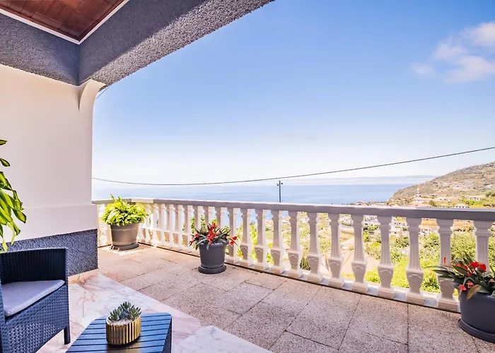 Casa Dos Leoes * Arco da Calheta (Madeira)